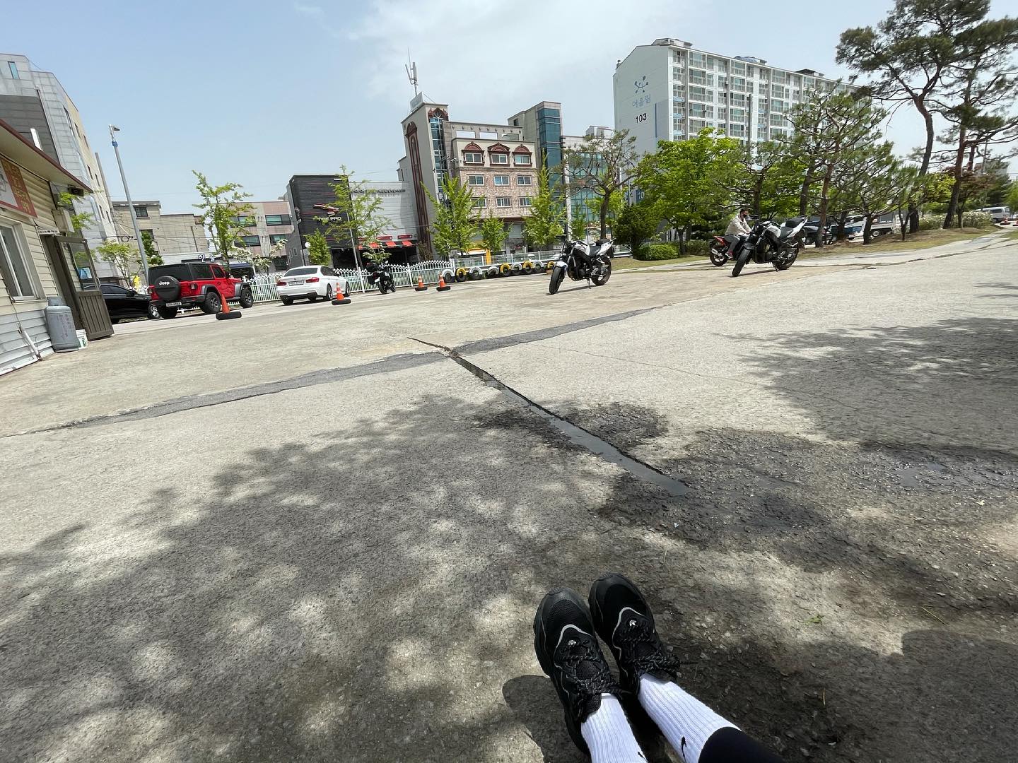 .
오토바이 시험보러 왓따리요 ~
1시에 시험인데
잘 할 수 있 겠 쬬?