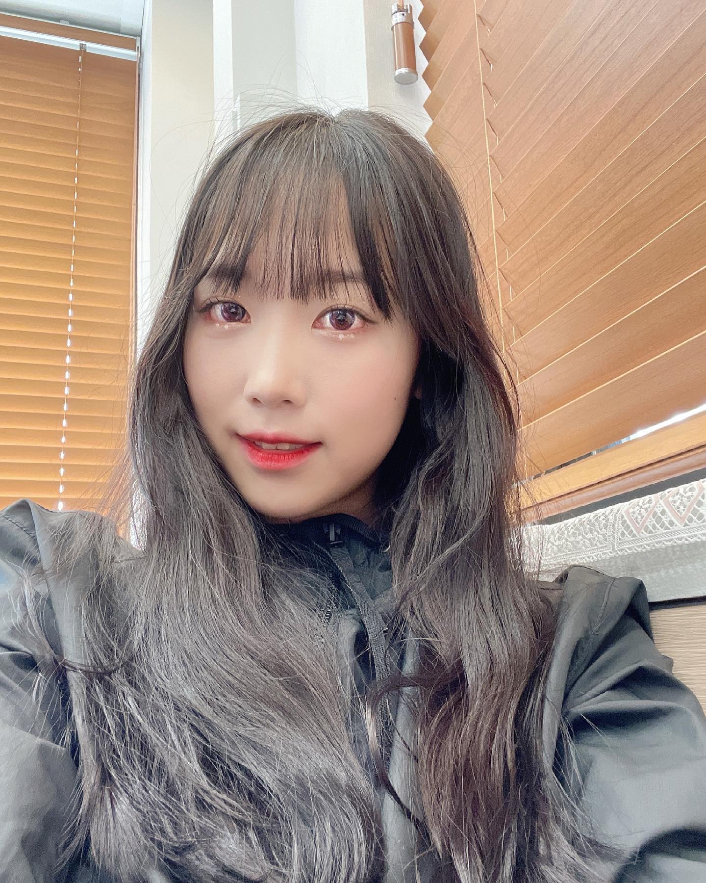 뚜하~~~
너무너무 늦은 결과 보고😭
어버이날이라 주말에 전주갔다오고 하느라
정신이 없어서... 
바로 알려주리라!!! 했는데 이제야 알려주네요

저 합격했어용 ㅎㅎ헤헤헤헹💛
응원해주신 울 천사같은 인친분들 최고

곧 등장할거에요!
새로운 아이 “뚜부리”

첫 오토바이 뚜뚜방이
두번째 인친님들께서 정해주신 블뚜비
세번째 곧 보여드릴 뚜부리ㅋㅋ

새로 데려온 오토바이 별명이 부리라고 하더라구요 쿄쿜 
그래서 뚜부리

아빠가 알고나서부턴 걱정 걱정... ㅎㅎ
항상 안전운전 하겟슴다🙌🏻
후.. 라이딩 가고싶다요 ~~
근데 비오뇨😩