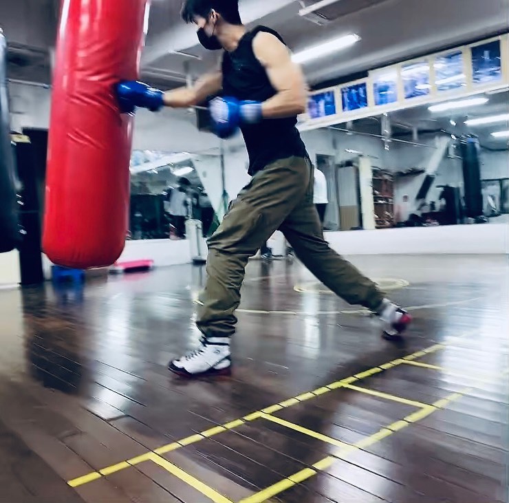 21.5.14
30분 운동하기
30분 운동했는데 힘드네...