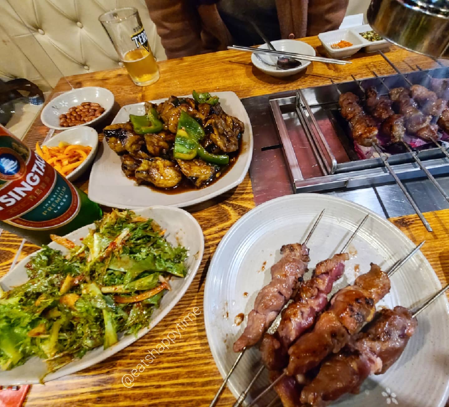 🐏이가네양꼬치🐏
.
■양왕꼬치 16.0
■가지 요리 16.0
■칭따오 7.0
.
오랜만에 양꼬치를 먹으러!!
이가네양꼬치는 왕꼬치가 있어서
보통 가게에서 먹는 큐브양꼬치?!ㅋㅋ랑은 맛이 넘나 달라요!!🤤
꿔바로우도 먹고싶었지만 왕양꼬치를 일인분 더먹었어요 ㅎㅎ
가지요리는..쵹쵹하니 따뜻하고 정말 맛있는 요리같아요 모든테이블의 필수 메뉴더라구요
시~원한 칭따오랑 배뷰르게 넘 잘먹엇어요❤
.
❣여기는 양꼬치집 중에 베스트 #잇츠해피타임 
.
🚩경기 성남시 분당구 분당내곡로 155 KCC웰츠타워 B동(판교역 1번출구)
⏰매일 12:00 ~ 1:00
.
#양꼬치#왕양꼬치#이가네양꼬치#이가네양꼬치판교본점#이가네양꼬치판교#가지요리#가지볶음#맥주안주#불목#판교맛집#판교맛집추천#양꼬치맛집#먹스타그램#음식스타그램#푸드스타그램#안주스타그램