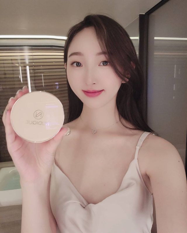 기존 쿠션보다 훨 밀착력도 좋고 피부에 광채가 도는 느낌 ☺💕