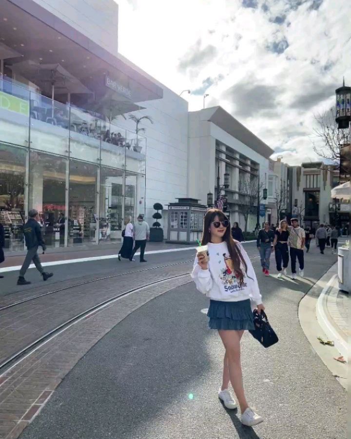 쇼파에 누워서 추억팔이 사진구경 ❣
언제쯤 해외여행 갈 수 있을까나
#la