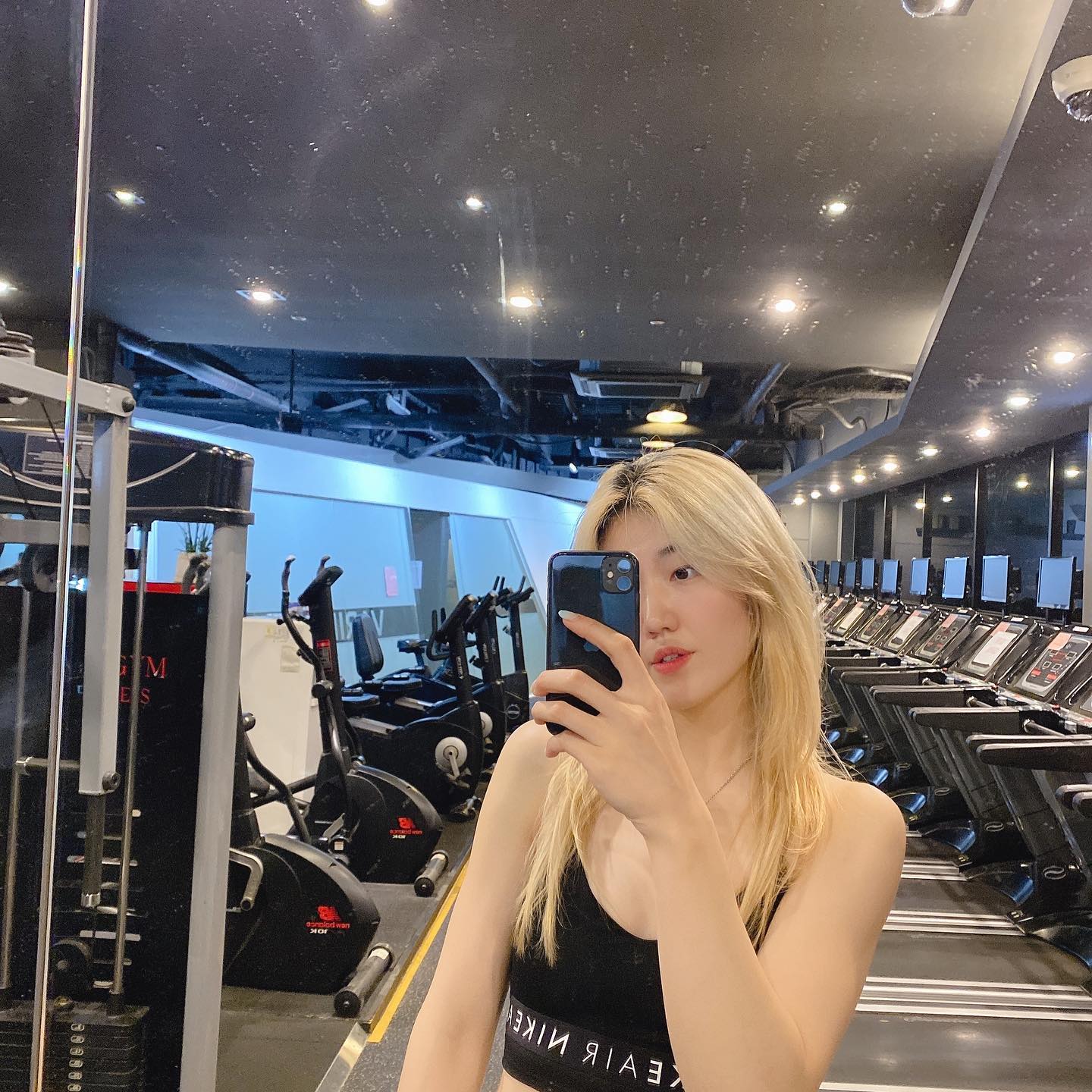 요즘 눈바디 안찍은지 백만년..
바디프로필 일주일 남으니까 아무것도 하기 싫어😭
.
.
#바디프로필준비#바디프로필#운동하는여자#운동하는남자#눈바디체크#거울샷#다이어터#운태기#몸태기#귀차니즘#좋아요#팔로우#선팔맞팔#좋아요반사