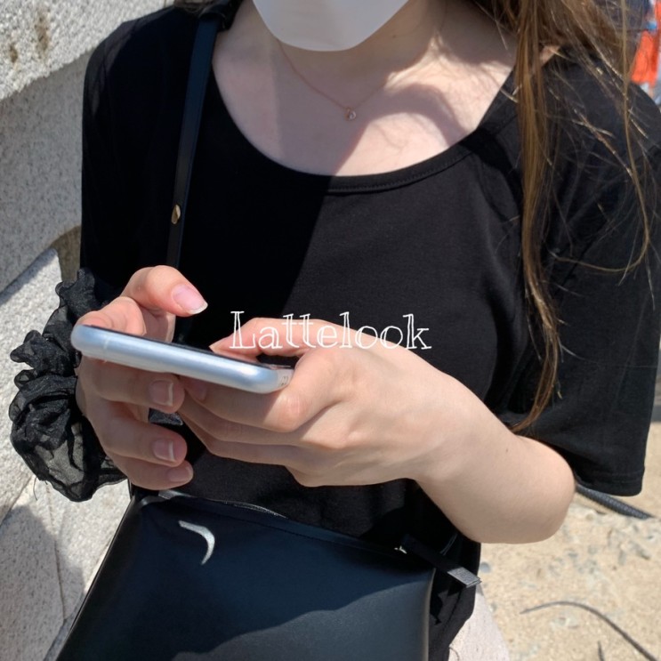 [여름 티셔츠 추천, 시원한 루즈핏 티셔츠, 20대 여자 쇼핑몰] 라떼룩 라운드 티셔츠