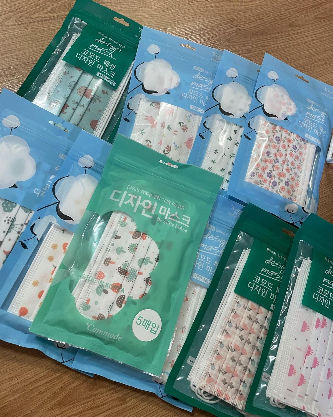 은지 on Instagram: “#협찬 ____________________________ ෆ 넘나 귀여운 마스크들 촉감도 좋고 귀여운건 나눠써야 제맛🎈 https://www.komode.kr…”