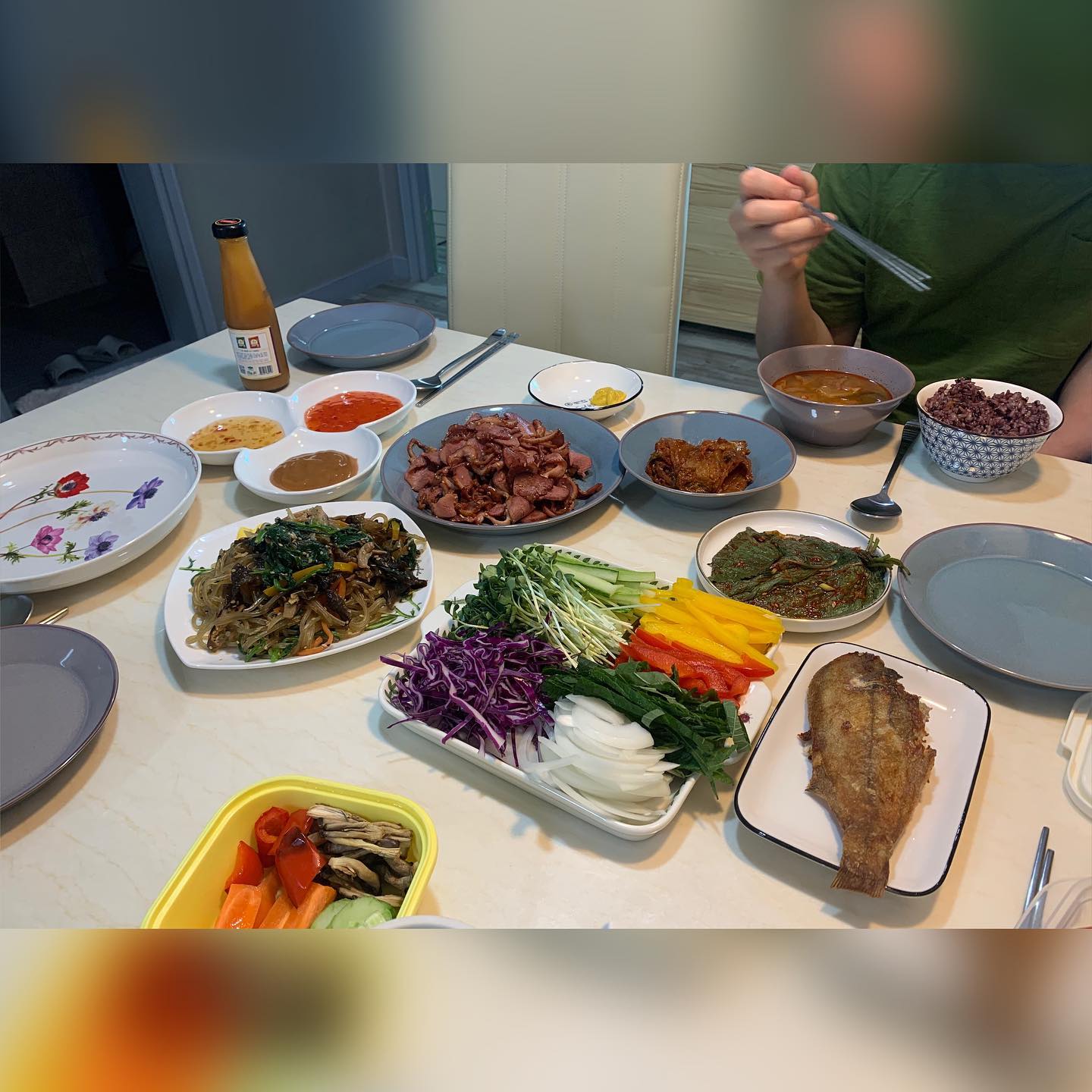 💕시어머니 사랑
예배 후 매주 일케 차려주시니 저희 살 찌죠🙈 
맛있는거 좋은거 맨날 챙겨주시려는 어머니시엄마 사랑 많이 받는 나란 요자😆 
제가 그래서 어머니 좋아 하잖아요~ 💕
난 다이어트 땜에 야채만 냠냠.
신랑이랑 산책하며 주말 마무리..
.
.
#시월드가뭔가요 
#어머니음식솜씨최고👍