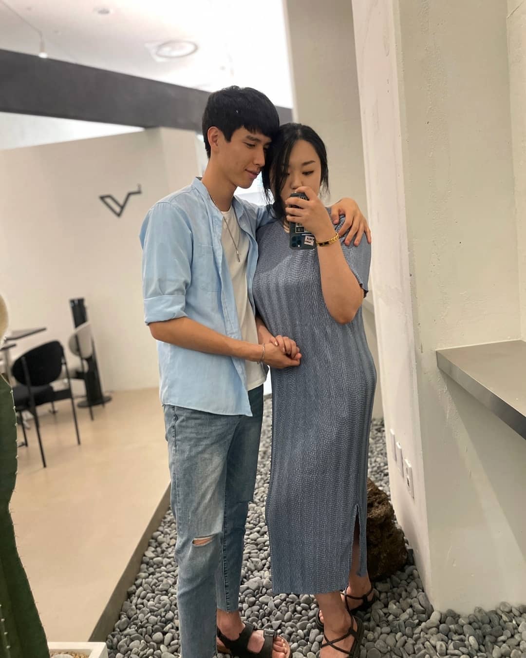 #뀨찌커플 #600일

매번 나타날 때마다 오랜만이라고 하는데❗❗

오늘은 넘넘 행복한 날이에요🙏💖

규현이랑 같이 지내온 600일 넘 소듕해🎉

600일동안 곁에 있어줘서 고마워➰ 하루하루 즐겁다💖

다정한 규현이덕분에 불같은 성격도 사그라드는 매직💋