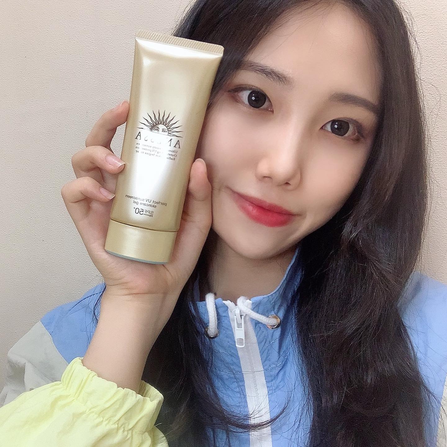 #협찬 
요즘 자외선이 강해서 피부관리가 중요한 지금!
물놀이할때 사용해도 지워지지 않고 보습성분까지있는 아넷사 썬크림 쓰세요~~
구매는 가까운 올리브영에서!
자세한 내용은 프로필링크 블로그 참고해 주세요💗