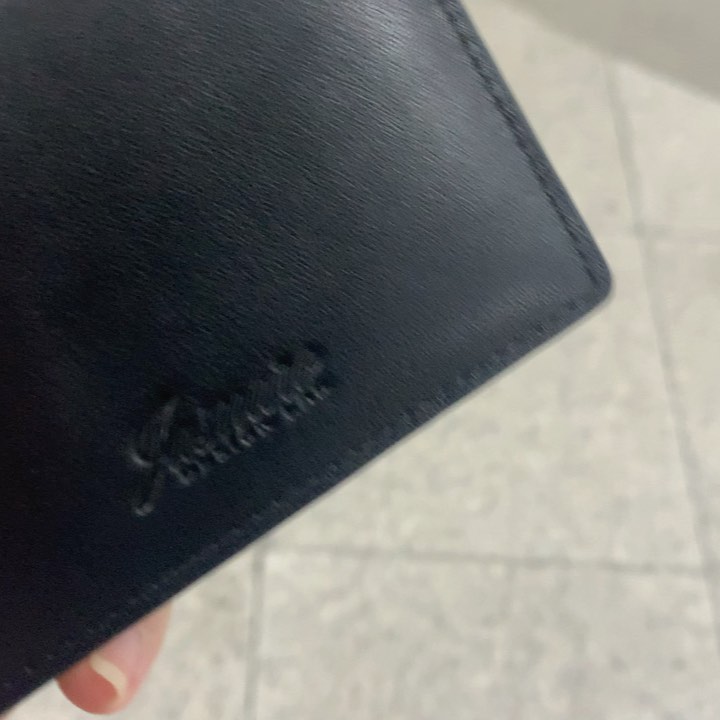 유정 (@udong_ing) posted on Instagram: “[자스나로] 카드지갑 안녕하세요 자스나로 애플페이가 안되는 아이폰 유저를 위한 특허받은 슬림카드지갑을 리뷰하게 되었습니다 😆 직접❗️ 위 동영상
