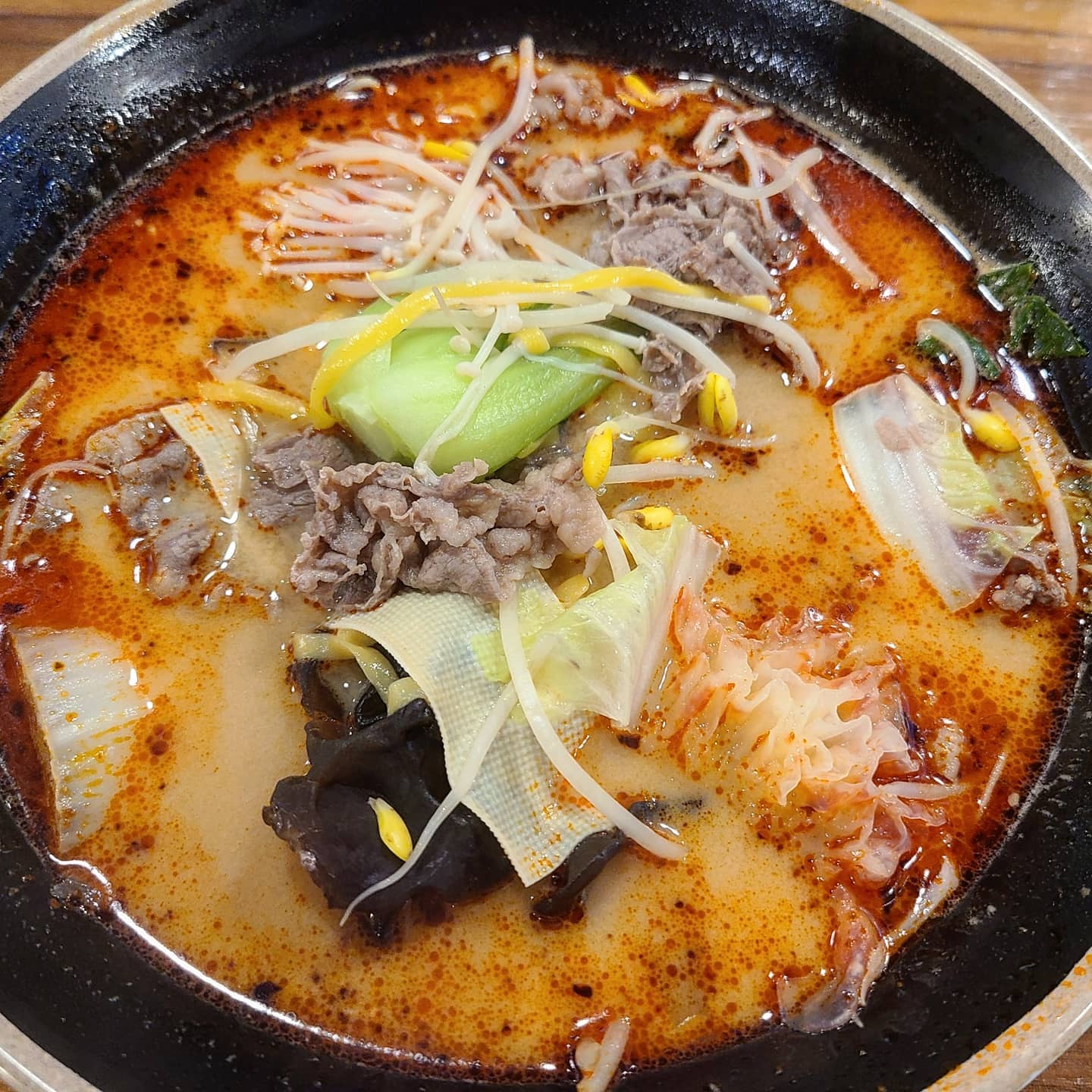 토핑도 되게많고 깔끔!!
꿔바로우 존맛!!!
진짜 이렇게 바삭하고 쫀뜩한 건 처음먹어봐
양도 많고 너무 맛있다
강추

#텐파마라탕 #텐파 #마라탕 #꿔바로우 #꿔바로우맛집 #천러 #마라탕맛집 #마라탕중독 #마라 #청담맛집 #청담동맛집 #청담 #서울맛집 #먹스타그램 #일상 #먹투어 #먹방 #마라투어 #소고기추가 #중당 #또먹고싶다 #daily #food #foodie