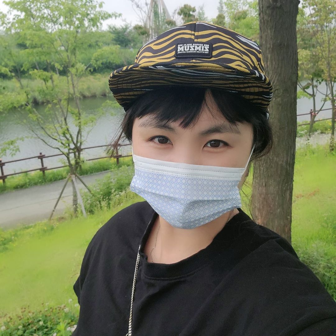 duwls___@naver.com on Instagram: “오늘 날씨가 오락가락 갑자기 비가왔다가 멈췄다가 안개가 꼈다가 난리도 아니더니 너무 습하고 덥고 불쾌지수 만땅ㅜㅜ 답답한 마스크 집어던지고 숨쉬기 쉬운