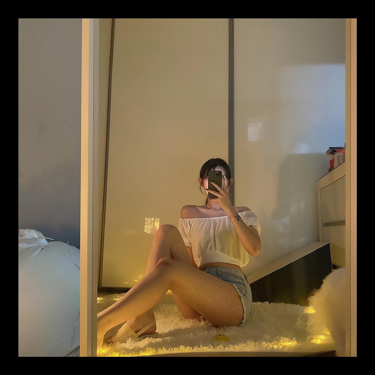 챱챱🥳
.
.
.
.
.
.
.
.
.
.
.
.
.
.
.
#얼스타그램 #셀피 #좋아요반사 #첫줄 #데일리 #코디 #댓글반사 #거울샷 #오오티디 #오프숄더 #오늘뭐입지 #오늘의훈녀 #감성 #ulzzang #daily #dailylook #ootd #fashion #패션 #style #likeforlikes #소통 #korea #selfie #일상 #맞팔 #팔로우 #멍스타그램 #비숑 #dog