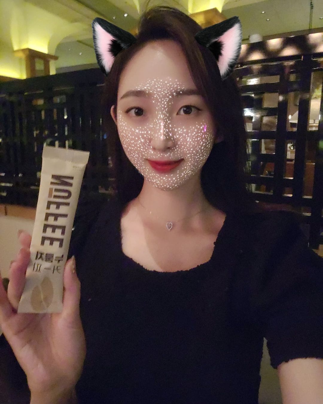 @lovely_gracekang on Instagram: “달콤쌉싸름한 커피에 구수한 누룽지가 더해진 누피는 영양까지 있어 편안하게 들고다니며 즐길수 있었따🤭 존맛탱 강추합니당💕 https://smartstore.naver.com/doctorpatch