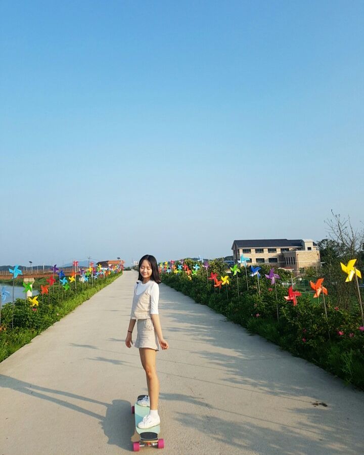 시니 on Instagram: “#모델 #언니가간다 #뮤즈모델 #언니가간다뮤즈모델 #바람개비마을 #gosister #카누골지티셔츠 #아이보리 #자라투피스SET #뷔스티에”