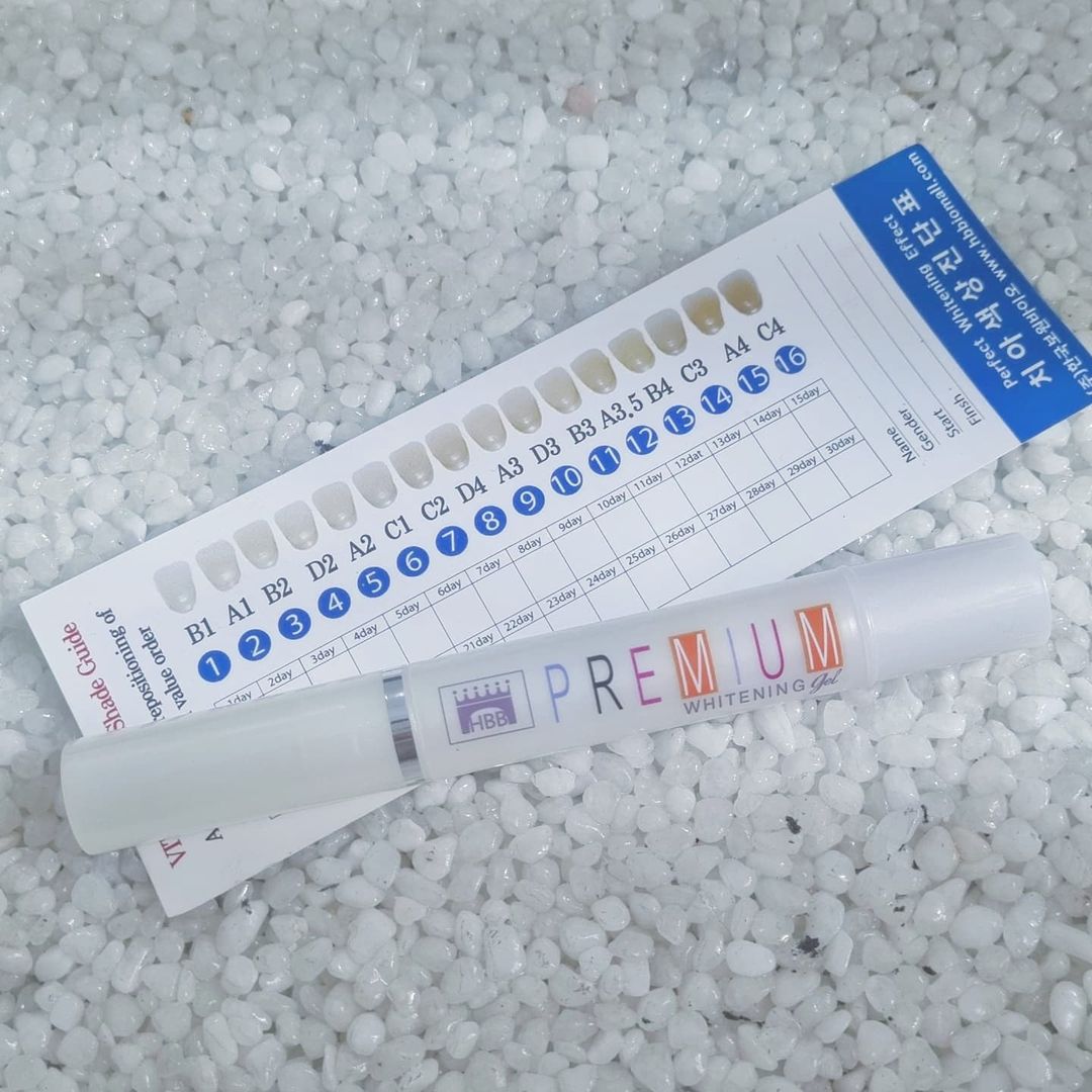 뽁이’s Instagram profile post: “#협찬 코로나라 치과가기도 걱정되는 요즘😷😷 집에서 간편하고 빠르게 미백하는 방법!! [노블다움] 프리미엄화이트닝겔 치아미백제 을 사용해보았어요❣ 2주
