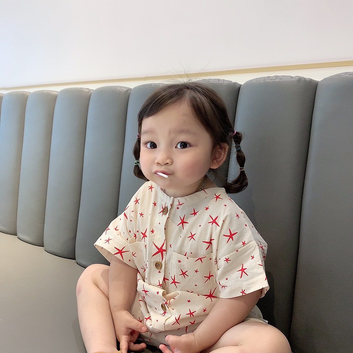 #협찬

이사하고 3달쯤 되어가니
이제야 적응이 된듯한,

언제나 그랬듯
아이들은 적응을 참 잘하는데
애미가 적응을 제일 못하는것 같고🥺

이제 적응 다 했으니
엄마랑 방학때 뭐라도 해보즈아
ㅋㅋㅋㅋㅋㅋ🤣

-
채유 고무줄은 kknekki_official 

#언제까지살지몰라도
#우선적응해보는걸로
#세종기다려라🤧