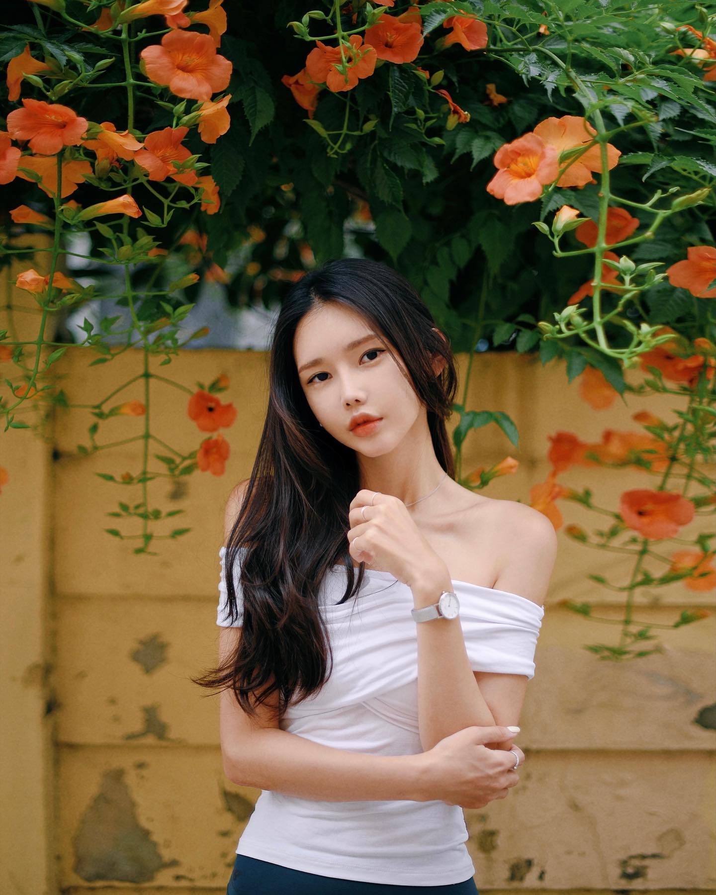 ⠀
요맘때쯤엔
이 꽃이랑 사진 찍어줘야
할미지요
모두 맛점🧡
⠀