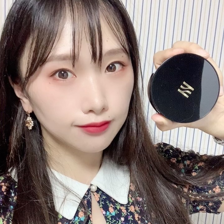 혬토링✨ on Instagram: “#제품제공 헤라 블랙쿠션27호(27N1)🌿 엥 21호 쓰는 애가 웬 27호?? 싶으시죠? 컬러가 어두워서 남자분들이 쓰기 좋은 것 같아, 쿠션을 사용하는 신랑을 위해
