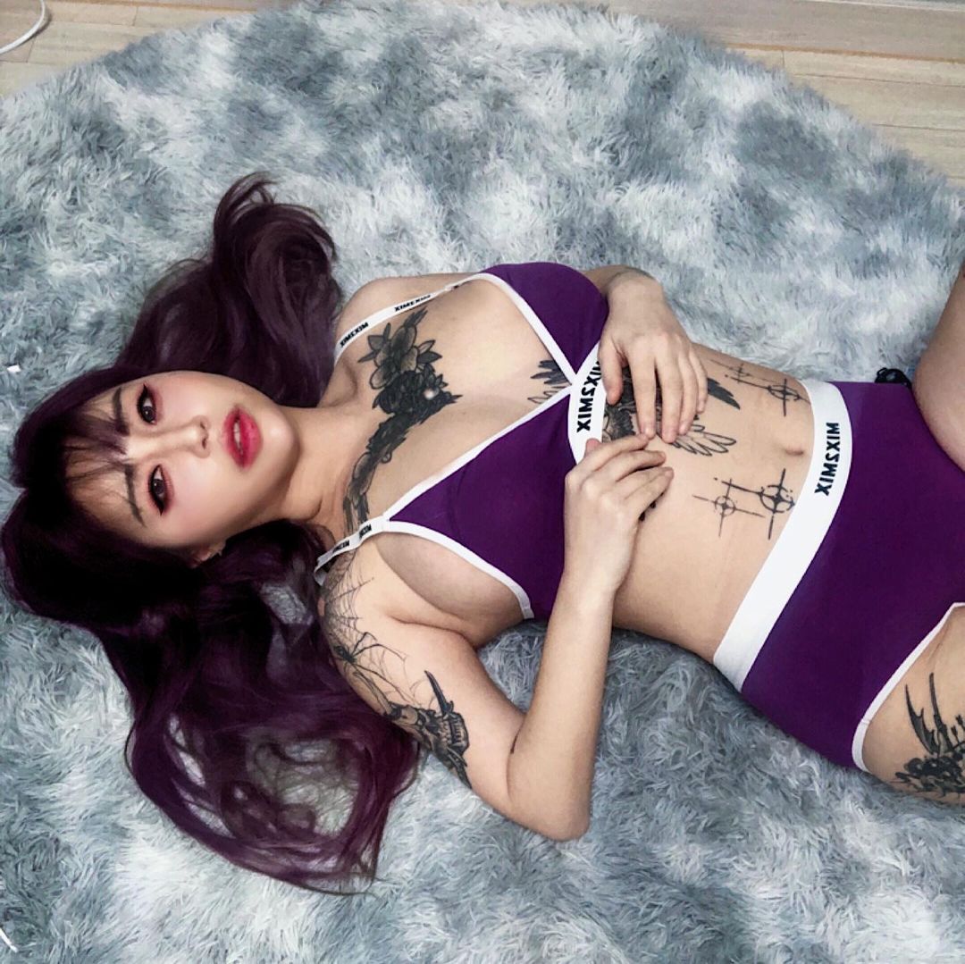 매혹의 홍란 on Instagram: “#협찬 이렇게 편하고 예쁜 브라렛 얼마만인지 ♡´･ᴗ･`♡ 💜 믹투믹은 언더웨어까지 잘 만드네요 운동할때 평소에 패션으로 입어도 너무 좋