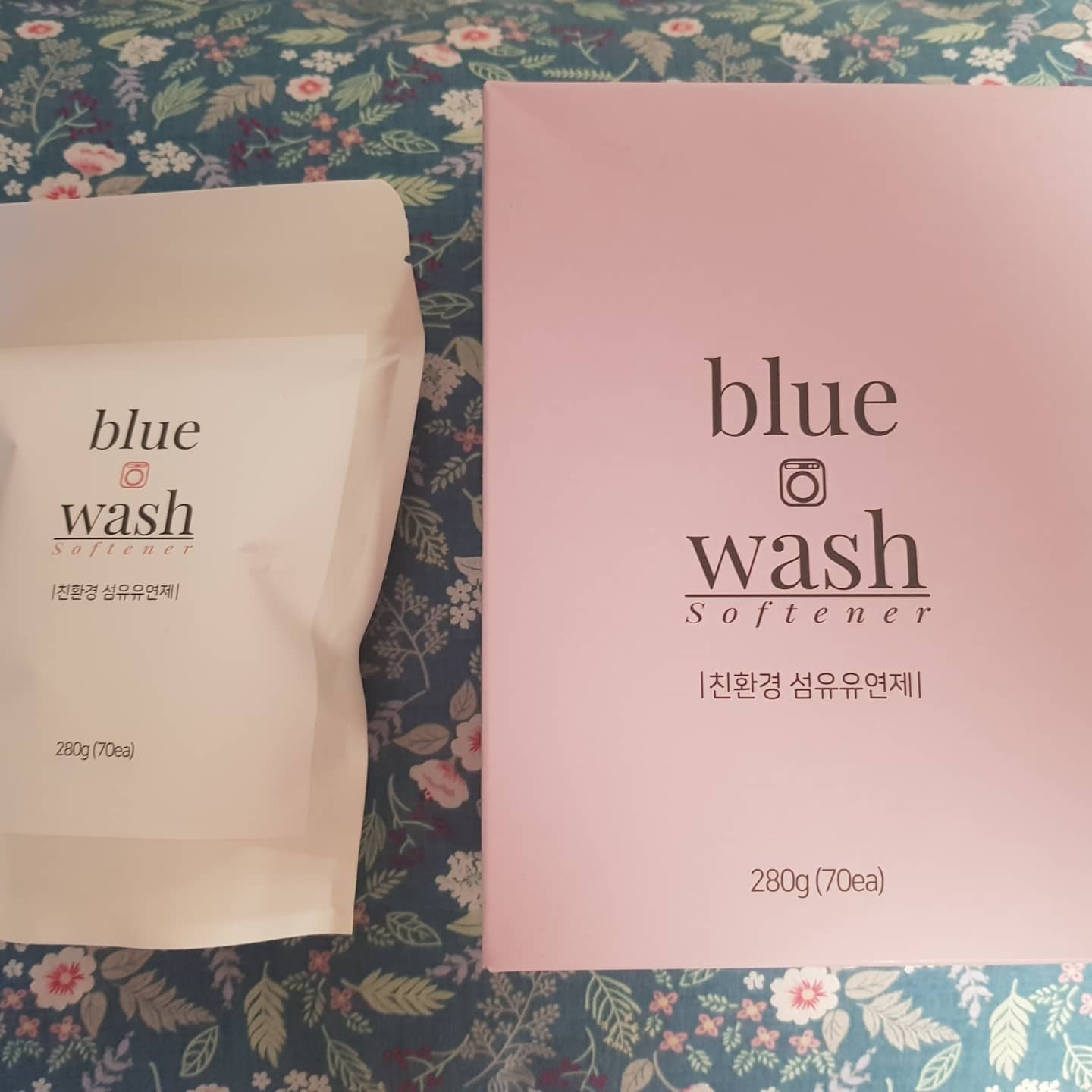 #협찬 
 
블루워시 소프트너는 일반세탁기와 드럼세탁기 공용 섬유유연제입니다.
한 알이면 세탁 끝 찬물에도 잘 녹는 고체 발포 유연제이고요, 
빨래 후 섬유 복원과 정전기 방지에 탁월합니다. 그리고 식품첨가물과 친환경원료로 만든 무자극세제입니다.
마지막으로 제품 내용물부터 포장재까지 모두 친환경적이서 너무 호감이 가네요.
 
- 공식몰: www.blue-wash.co.kr 
 
 
#친환경세제 #섬유유연제 #발포유연제 #아기유연제 #무자극유연제 #고체세제 #살림템 #리빙템