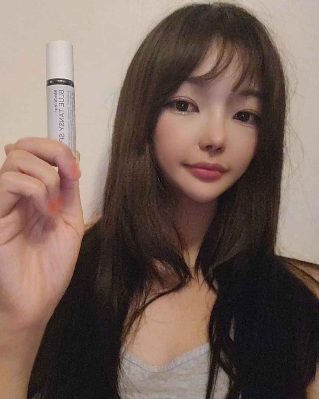 bj(바니) on Instagram: “#협찬 한포진에도 슬쩍발라봅니당 ..트퍼블스팟~ #키라벨#블루탄지스팟#사이렌스팟#트러블스팟#트러블케어#트러블진정#트러블관리#키라벨스팟#트러블피부#트러블화장