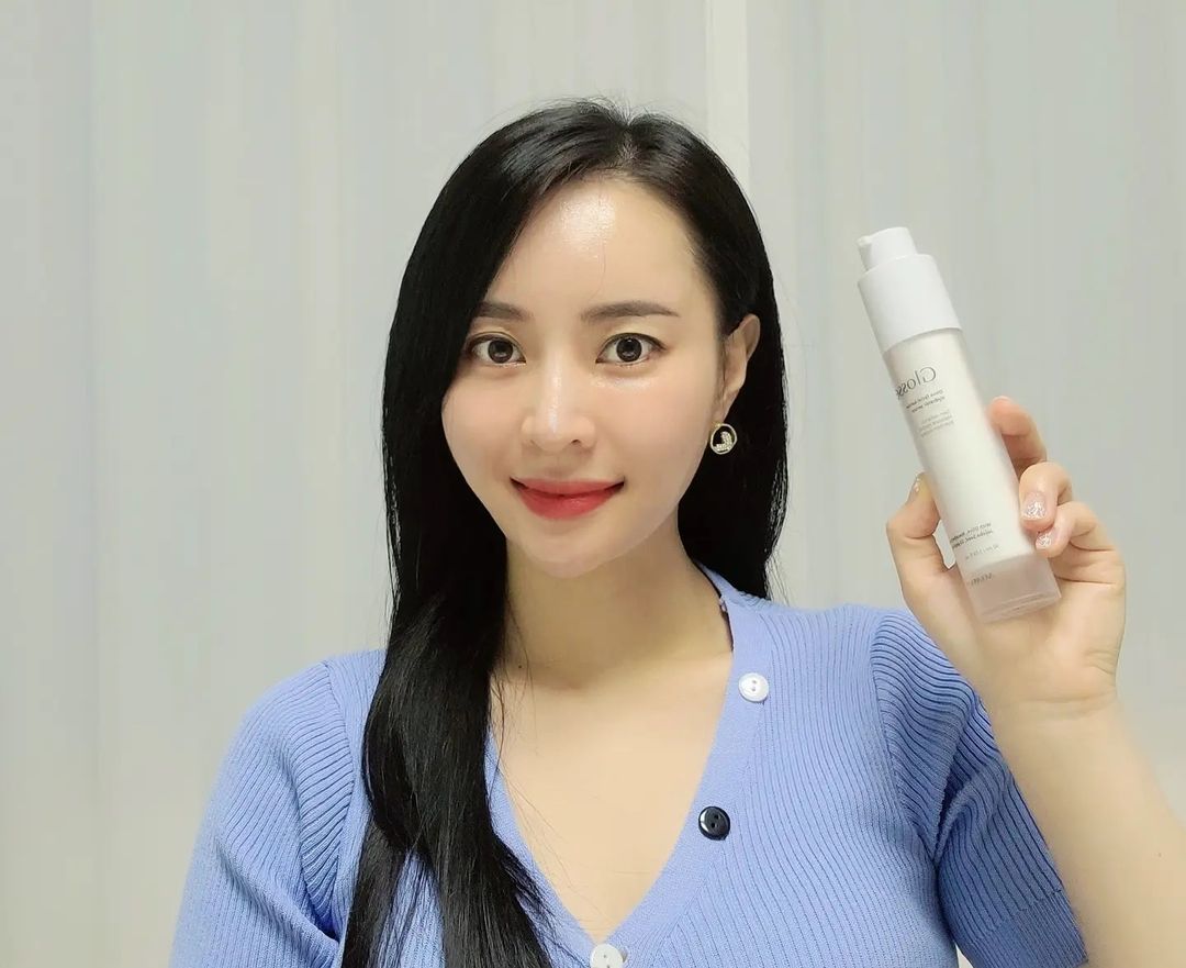 🇮 🇫 🇦 _ 🇾 🇺 🇷 🇮 on Instagram: “#광고 . 피부 미백과 주름개선에 도움을 준다는 글로저를 직접 사용해봤는데요!😊 . 건성피부인 저에게는 촉촉하게 흡수되는 느낌이라 🍯피부 되