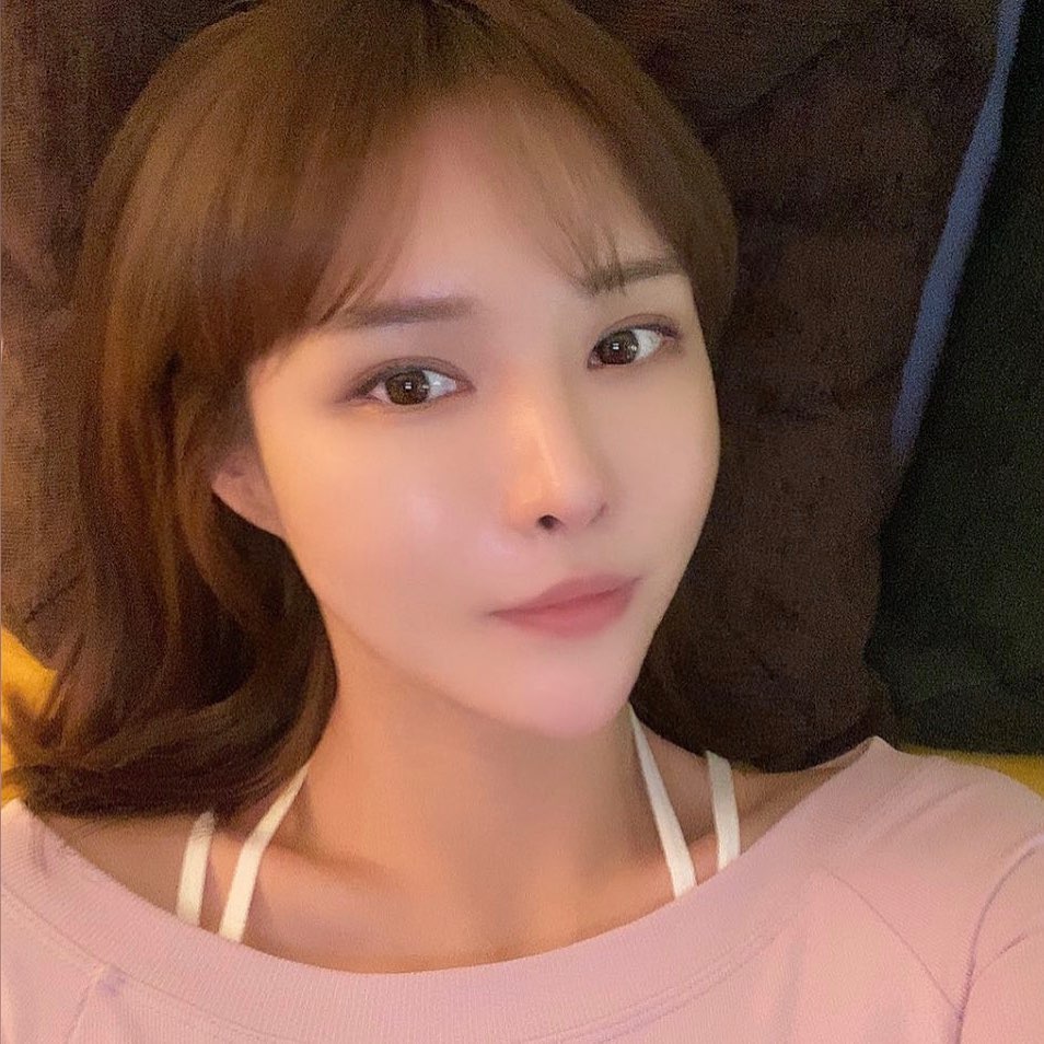 앞머리 있으면 기르고 싶고
앞머리 없으면 자르고 싶고
오또카지? ✨ 어려워 어려워