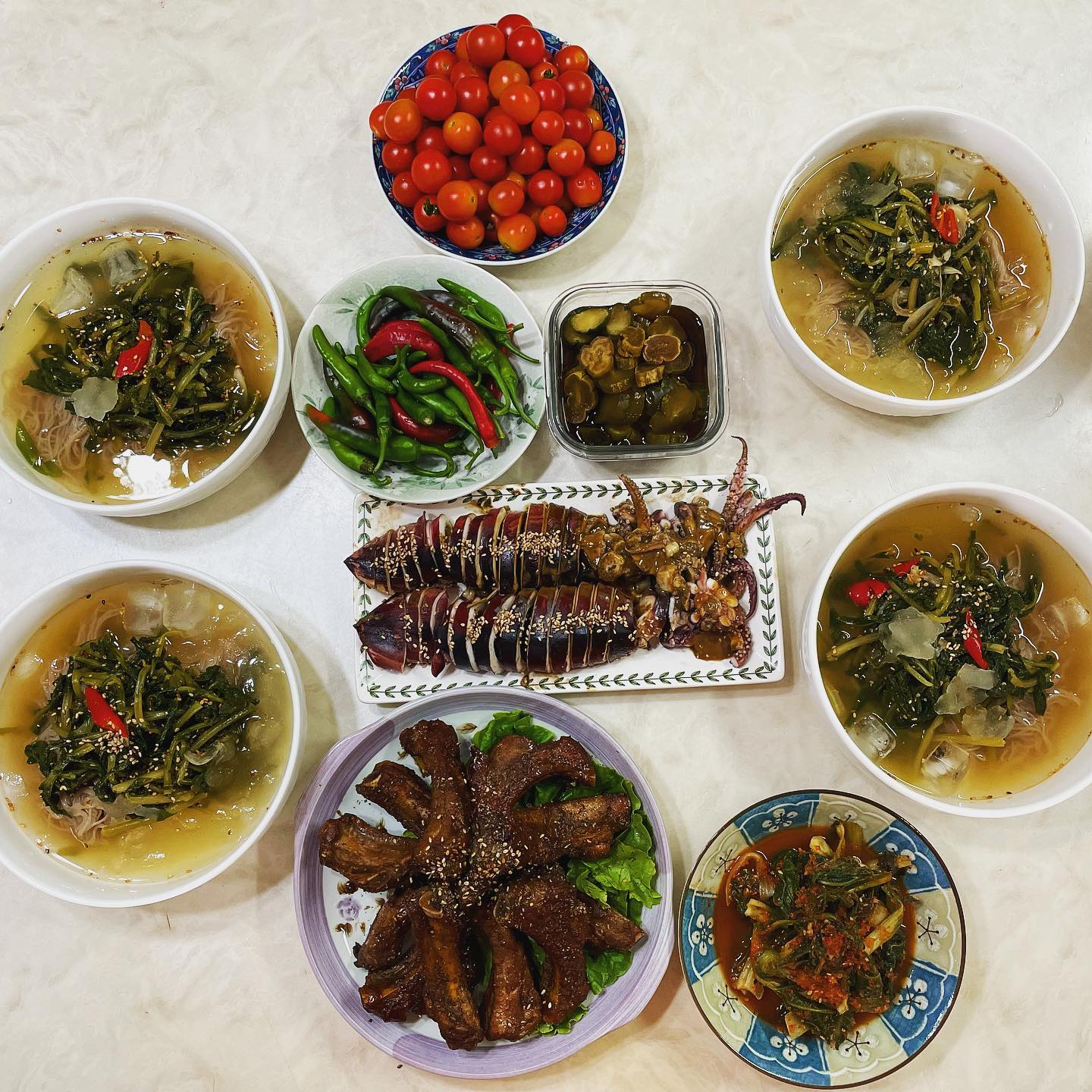 #집밥 #열무냉면 #등갈비 
역시 집밥이 최고! 냉면육수만 있으면 집에서 간편하게 먹을수 있어요

식감 아삭아삭한 열무김치는 선택아닌 필수!