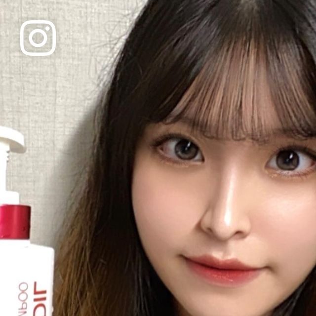 영이 よみ 🇰🇷 on Instagram: "#광고 메디큐브- 소이시딜 샴푸🧴 
이번에 메디큐브에서 인체적용 시험으로 탈모 기능성을 확인하고, 
머리가 덜 빠지는 효과를 7일만에!! 느낄 수 있는 탈모샴푸를
출시 하였어요 🔥🔥

메디큐브의 소이시딜 샴푸는 소이액트SoyAct 성분을
국내 최초로 적용하여 머리가 빠지는 이유를 근본적으로
케어하는 탈모샴푸에요 ‼️

두피, 모근, 모발 개선으로,
모발의 성장부터 탈락까지맞춤 케어 솔루션 ..💗

👉🏻이런 분들에게 추천 합니다 
🧴탈모증상이 시작되신 분
🧴모근이 약해서 탈모가 걱정이신 분
🧴모발이 손상되어 힘이 없으신 분
🧴비듬, 각질, 건조 등 두피고민이 있으신 분
🧴민감성 두피라서 샴푸 & 트리트먼트 선택에 어려움이 있으신 분

메디큐브 7일 탈모샴푸 꾸준히 사용해서
소중한 내 머리카락 지켜야징 ~ ღ'ᴗ'ღ"