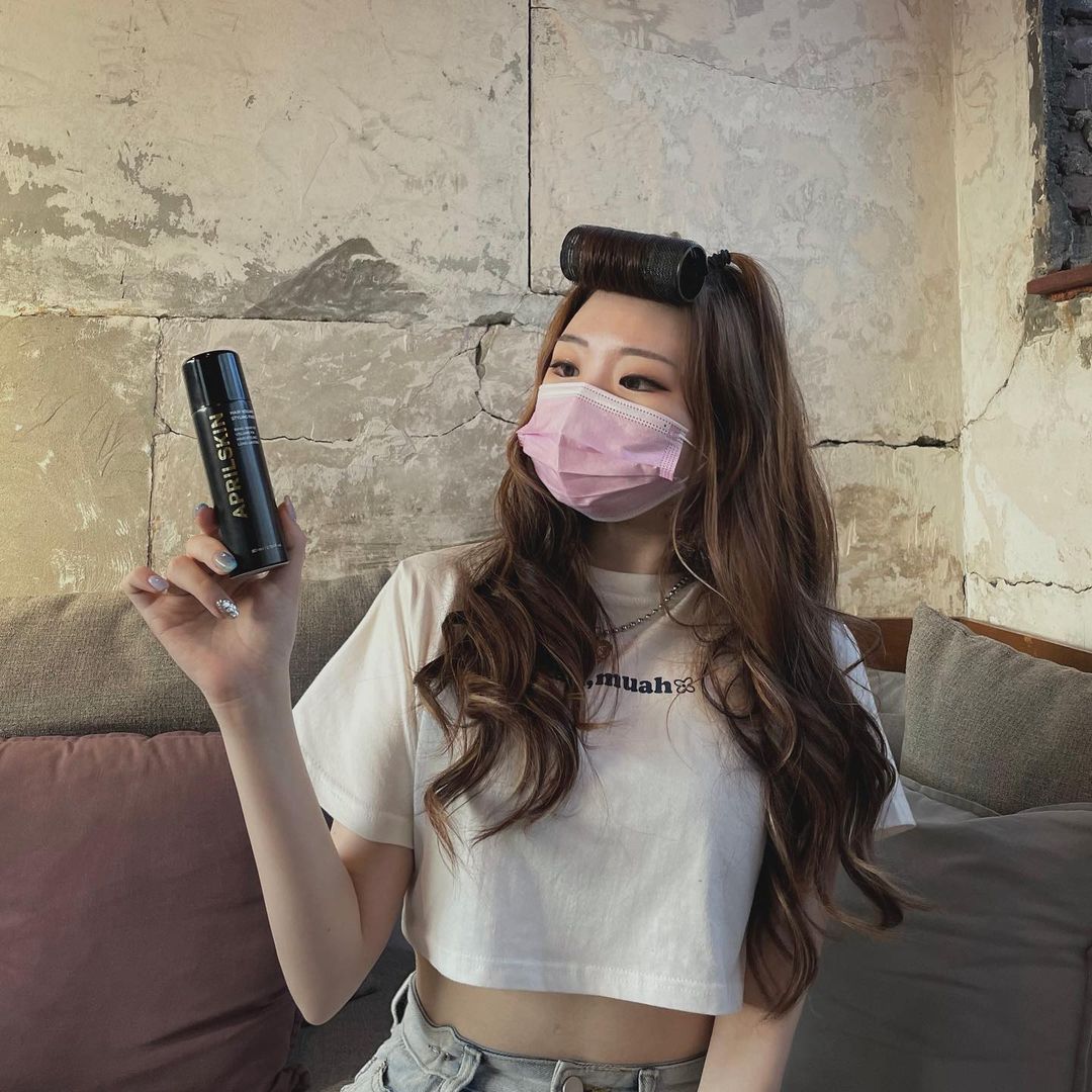 ˼͝ʹ͜∙͜͡ ˓𝐽𝑢𝑤𝑜𝑛˓̇͜∙͡ʹ͜˻͝ ِ on Instagram: “#협찬 앞머리 없으면 절대 못사는 나한테 꼭 필요한 헤어픽서,,🧡 고정력도 너무 좋은데 향이 진짜 너무 좋아서 감탄했다구우@@!!