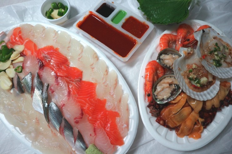 [검암역] 경치 좋고 회도 푸짐한 아라뱃길 맛집 '대청도 혁이네'