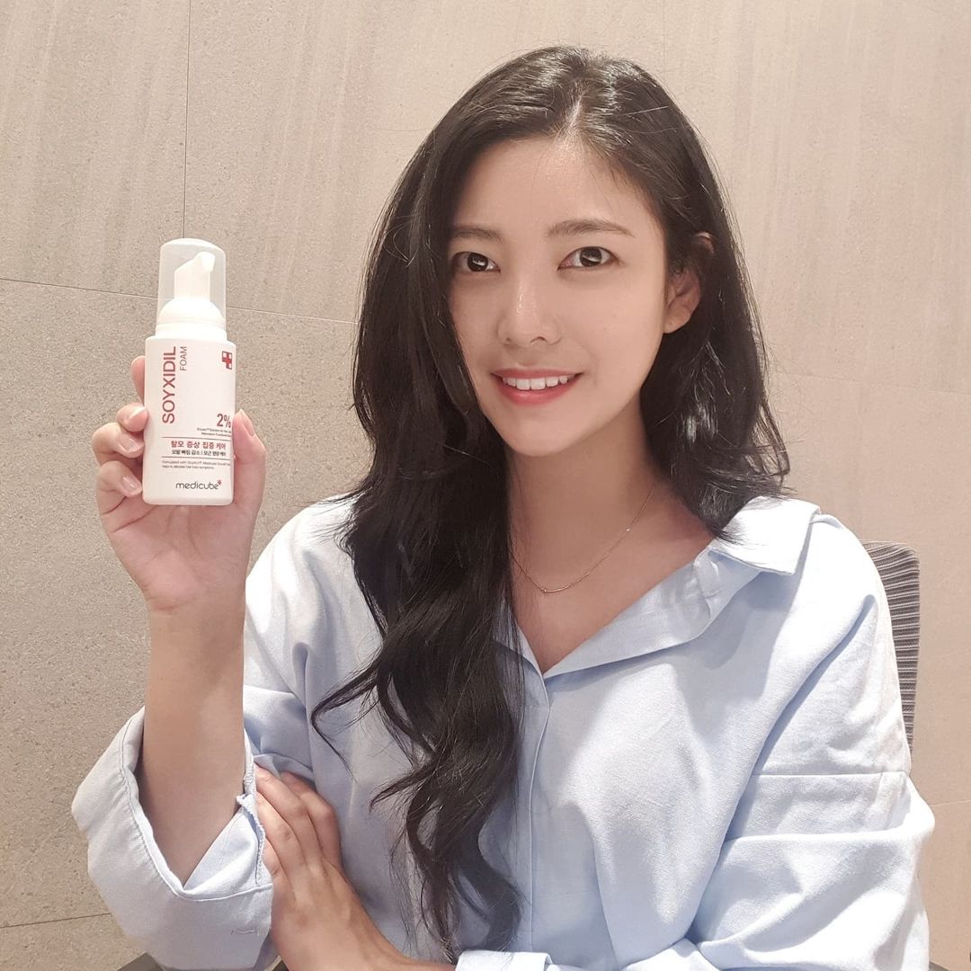 권사랑👸 송파필라테스 스튜디오 원장 on Instagram: “#협찬 국내 최초로 소이액트 2%가 함유된 메디큐브 소이시딜 폼이에요:) 7일 사용으로 모근 강화 효과를 볼 수 있다니 대박이죠! 버블형