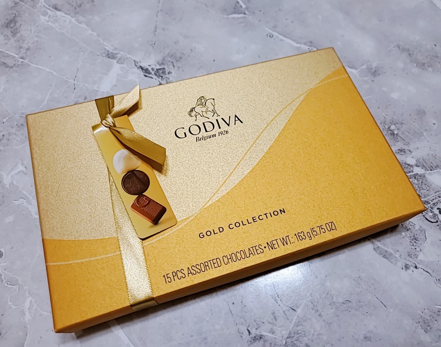 #당충전🍫 

추석때 제주도 다녀오신 
애정하는 회원님께서 주신 선물🎁
#마음샌드 사오고 싶으셨는데
못사오셨다고 대신 맛있는 고디바!!
전 다좋아요❤❤ 
제주도에서까지 생각해주시는 마음만으로도 충분합니다😍😍😍

#초콜릿 #선물 #마음 #당충전 #필라테스강사 #필라테스지도자교육 #이파마스터