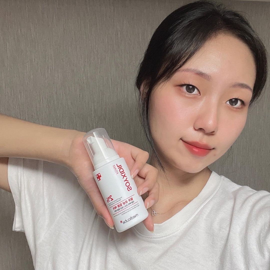 김가은 맞팔해요🥰 칼맞팔 소통💖 on Instagram: “❤️[메디큐브] 소이시딜 폼❤️ - 소이시딜 폼은 탈모 기능성 성분 소이액트가 2%함유된 두피 영양제에요! - 7일만에 빠지는 모발 수를 감소