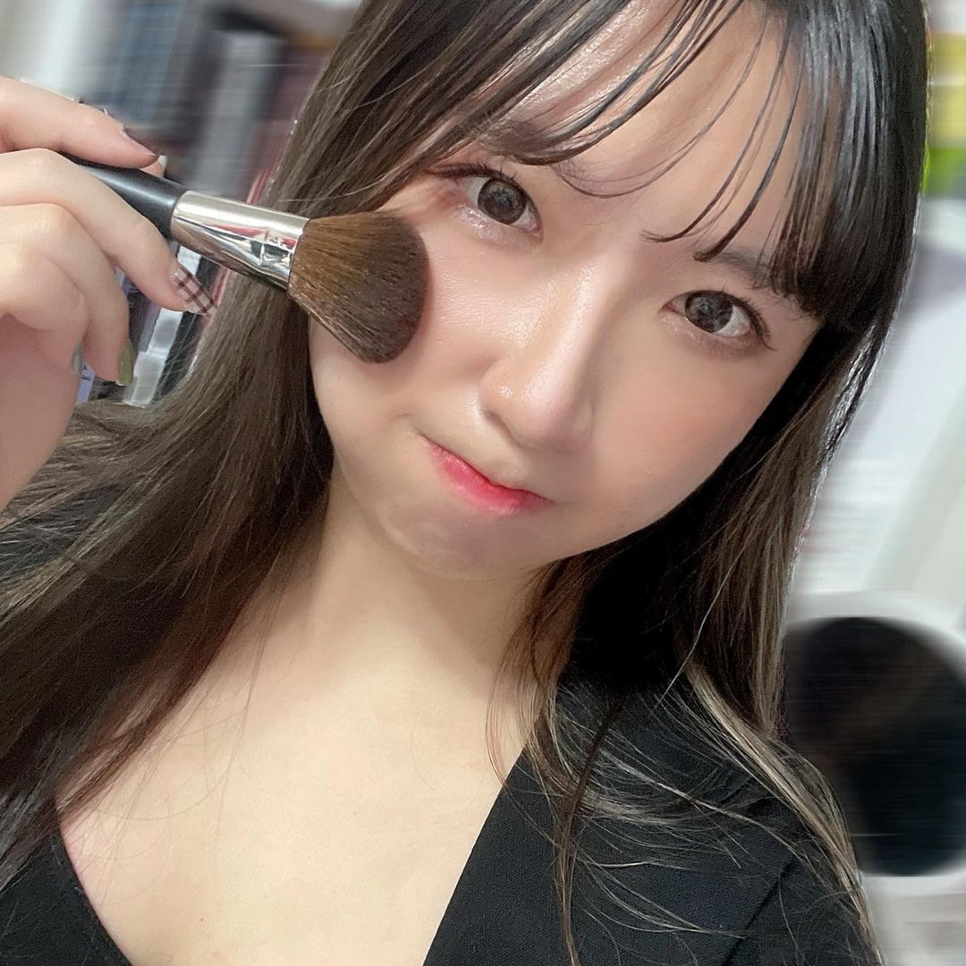 서정님이 회원님을 좋아합니다.•♥ on Instagram: “#협찬 피카소 트래블 미니 브러쉬 세트 제품 구성 파우더 브러쉬(매끄럽고 보송보송하게 연출 가능) 블러셔 브러쉬(자연스럽게 두 볼을 생