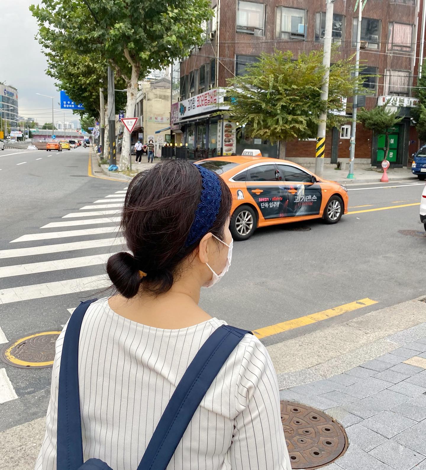 엄마랑 🦍
엄마가 자꾸 백신 일부러 안 맞는다고 오해해서
나한테 안 물어보고 신청하려고함 ;;;;;;;

덕분에 고딩 때 돈까스 먹으러 가는 줄 알고 신나게 나갔다
맨정신에 대장대시경 받은 과거 떠오름 -_-