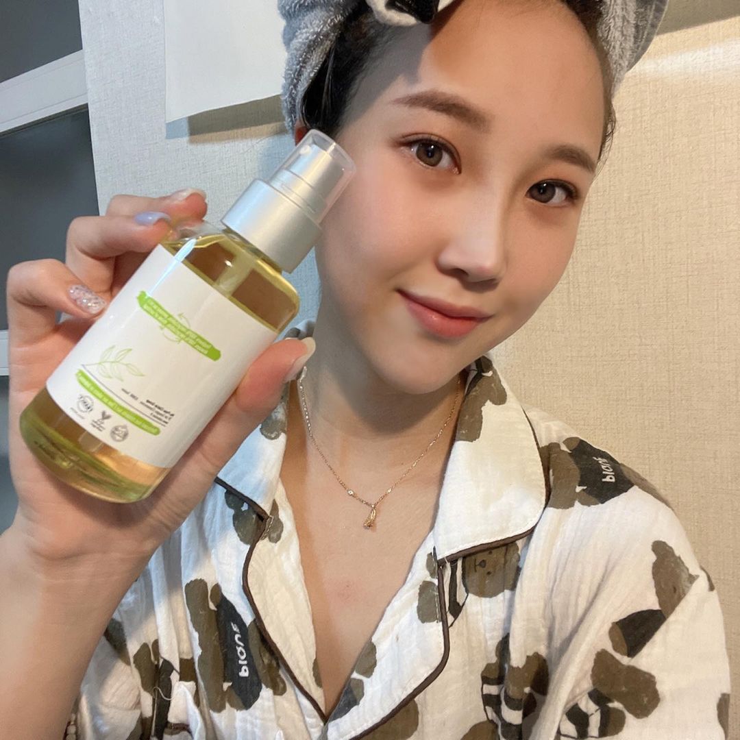 영선🦋 on Instagram: “🦋협찬제품🦋 🧴(엥뎀)🧴 -김미무쓰 바디오일 세럼- 일단 원래도 저는 살트는걸 너무나 싫어하는 타입이기에 요번제품을 협찬 받으면서 로션이아닌 바디오일은 처