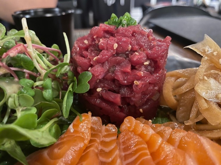 강남 대치동 한우 육회 맛집 '명품유쾌'