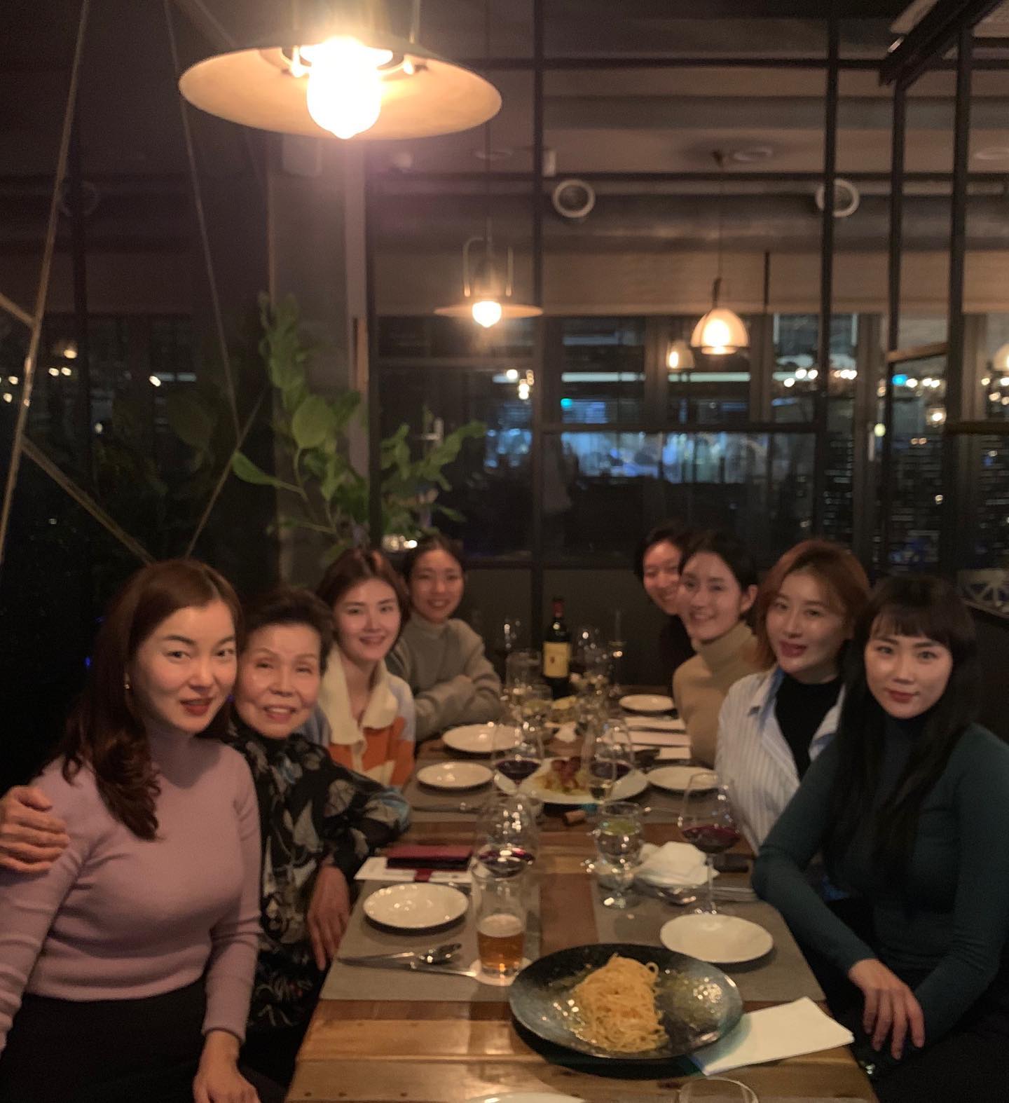 사랑하는 우리 쌤 생신축하드립니다💕

지금처럼 오래오래 건강하셔서 
행복한 시간 보냈으면…👏

11월에 또 만나용💕
