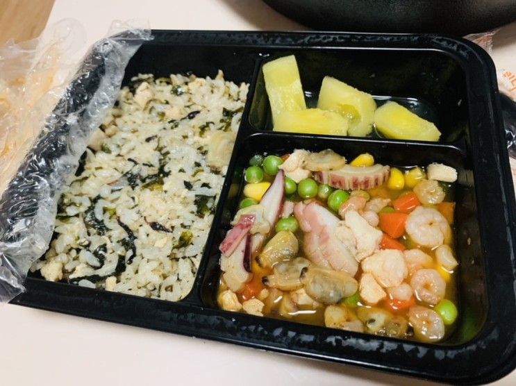 해물이 들어간 맛있닭 닭가슴살도시락