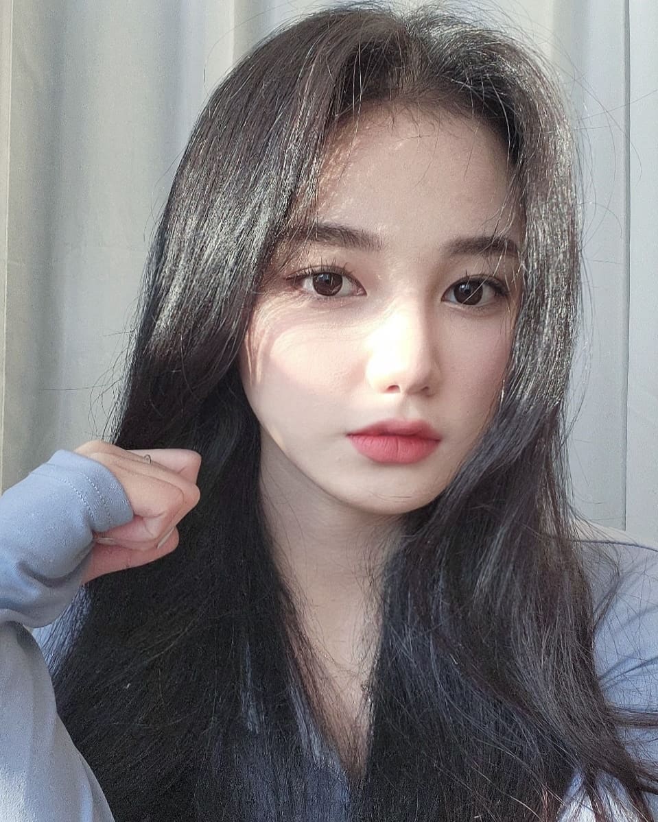 운동 ☹👊🏻
.
.
.
.
#운동 #헬린이 #헬스 #시흥 #부천 #데일리 #daily #makeup #korea #메이크업 #레이어드컷 #앞머리펌 #긴머리스타일 #긴머리레이어드컷 #selca #selfie