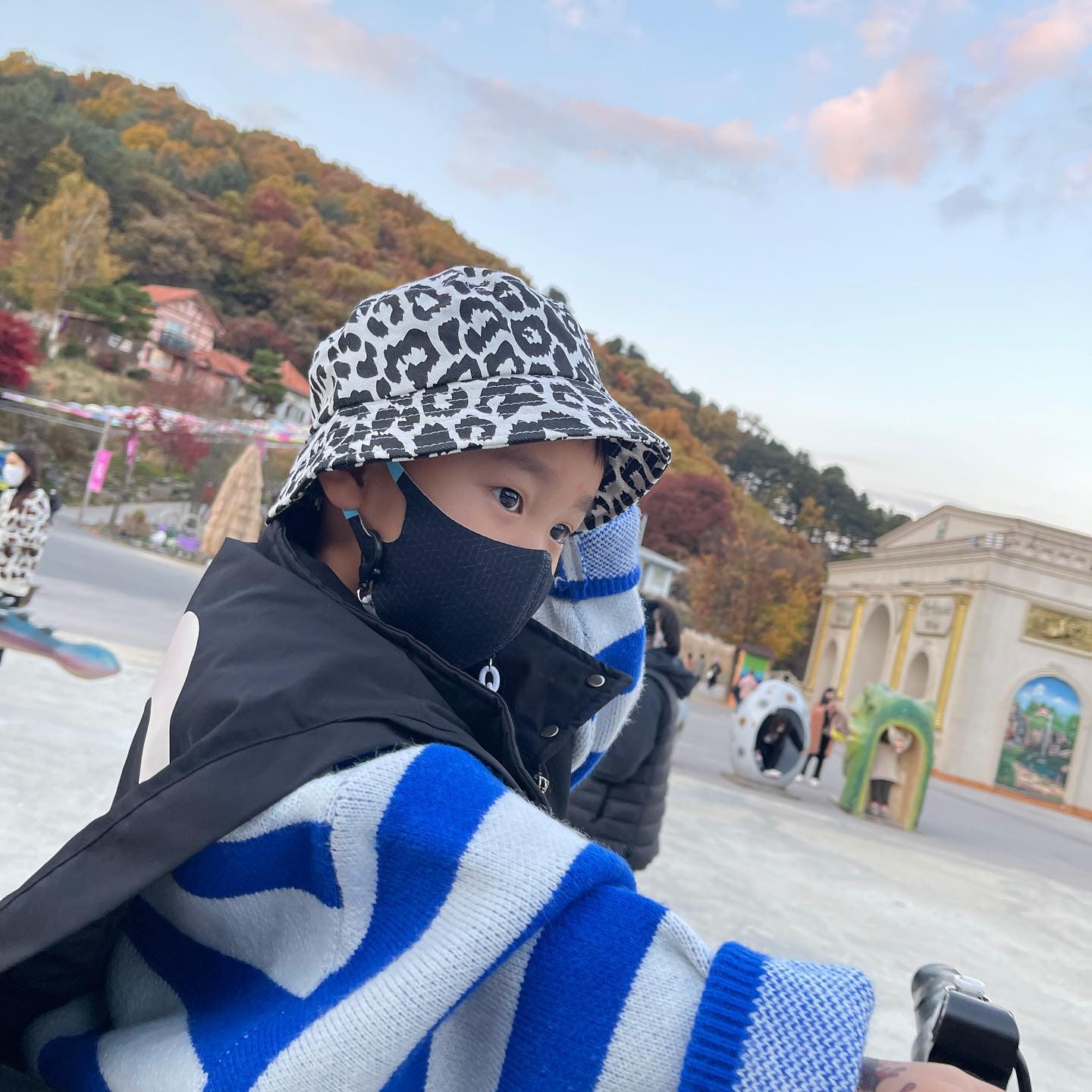 Ⱨ₳₱₱Ɏ Ⱨ₳ⱠⱠØ₩ɆɆ₦

내눈엔 잘생김

#할로윈