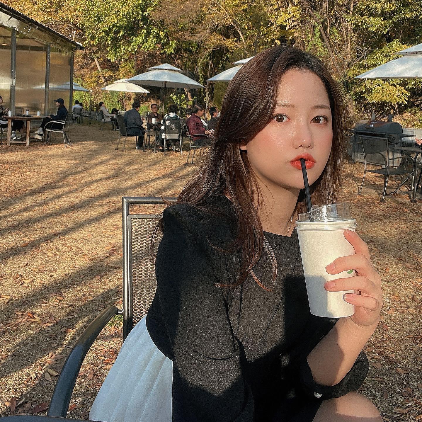 오랜만에 좋은 카페🤎 (와 풀메)
피곤함과 행복함이 반복되는 하루들