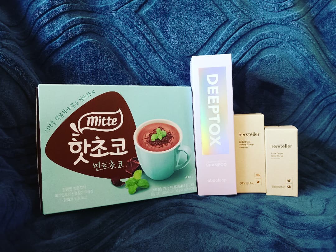 오늘도 힘내자!

벌써 11월 중순이라니~2021년도 얼마 안남았구나..

#제품제공 #파우더룸 #파우더룸이벤트 #파룸체험단 #11월월간파박 #월간파박 #허스텔러 #리틀드롭스글로우시럽 #리틀드롭스올데이이너프 #동서식품 #핫초코미떼민트초코 #앱솔룹 #솔트리플딥톡스샴푸