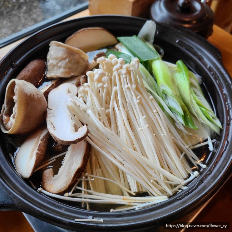 가평여행 :: 아침고요수목원 맛집 가평맛집 잣두부 보리밥 정식 <송원>