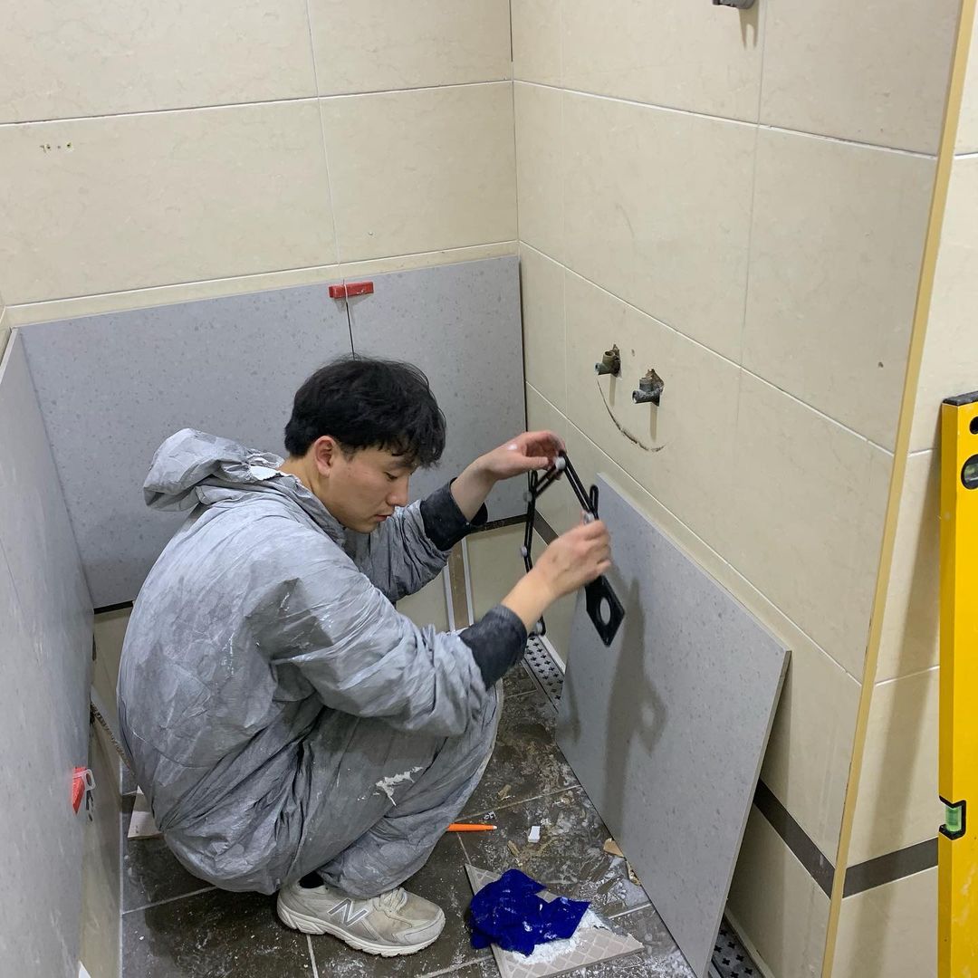 민선티 on Instagram: “34평 신혼집 셀프인테리어 도전기 제한된 공사 가능 시간과 날짜 그리고 장비 😵‍💫 고생하는 자기띠 내가 하고 싶은건 다 해주고 구해주는 울 차뇽 넘넘 고마와💗