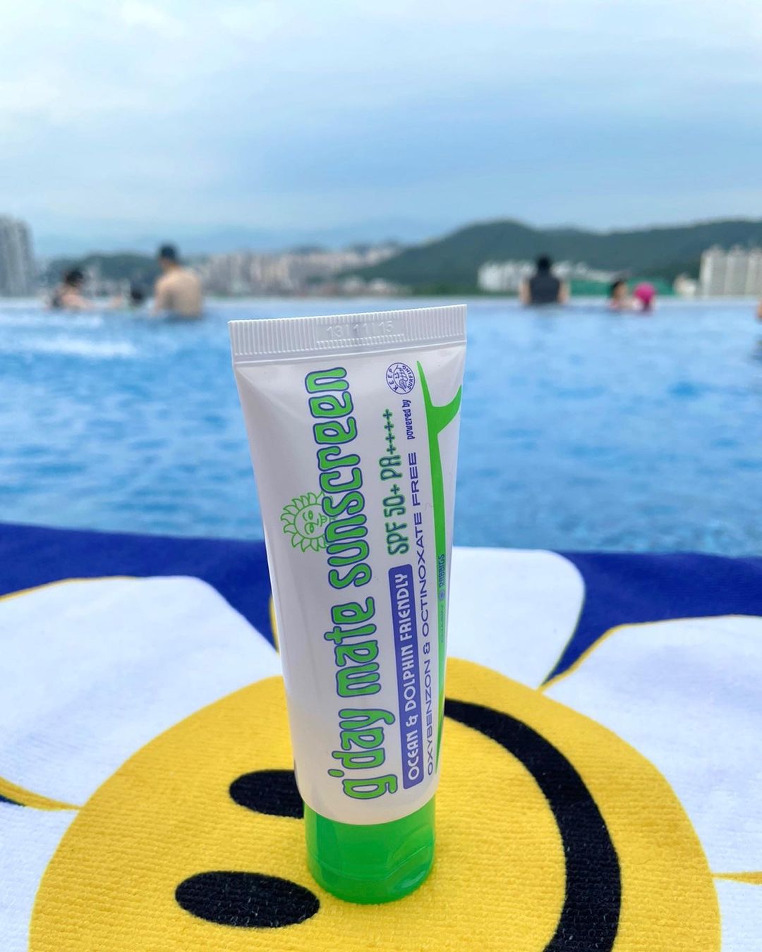 마마로리 on Instagram: “⠀⠀⠀⠀⠀⠀⠀ #제품제공 물놀이 전 자외선차단제 사용은 필수죠?? 이번 호캉스에는 체이싱래빗 굿데이 메이트 선스크린 하나만 챙겨갔는데도 온가족이 함