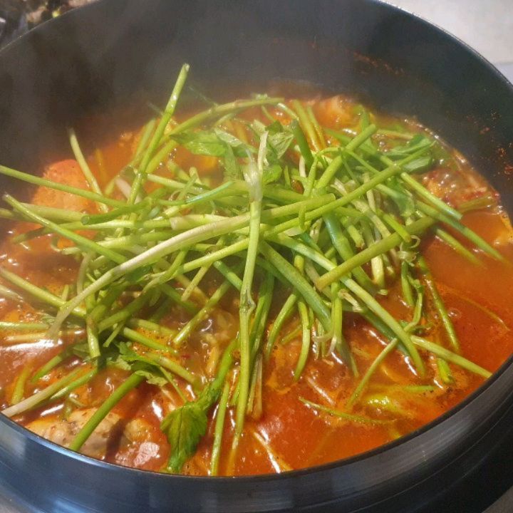 이선영 on Instagram: “#여주맛집#여주여행#경기도맛집#경기도여행#경기도가족여행#여주보양식#여주민물장어#숲을그리다#메기마을#협찬#풍천장어#먹스타그램#특대장어#맛집추천#골프투어#여