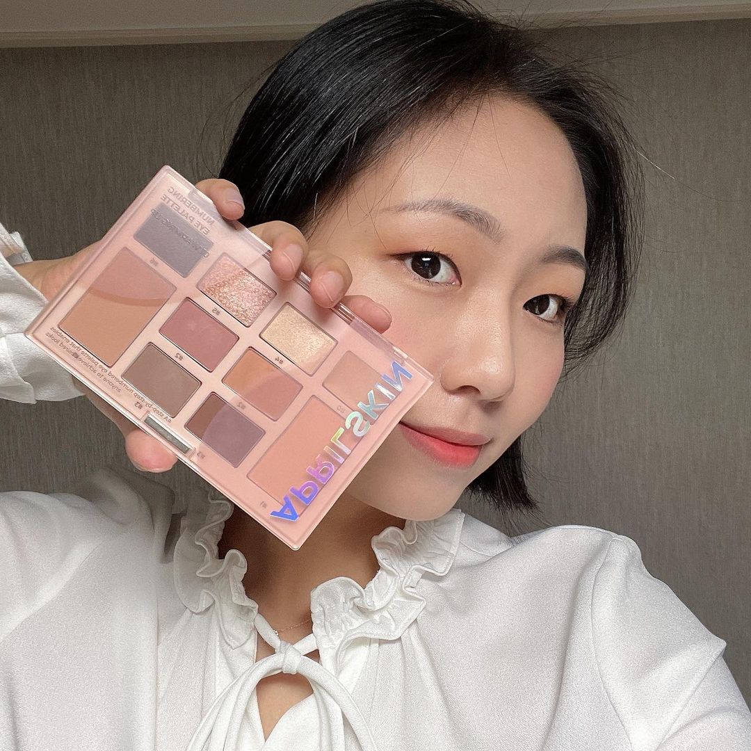 김가은 맞팔해요🥰 칼맞팔 소통💖 on Instagram: “🎀에이프릴스킨 넘버링 아이섀도우🎀 - 마스크를 끼고 다녀서 그런지 저도 다른 사람들을 볼때 눈이 첫 번째로 보이더라구요. 그래서 아
