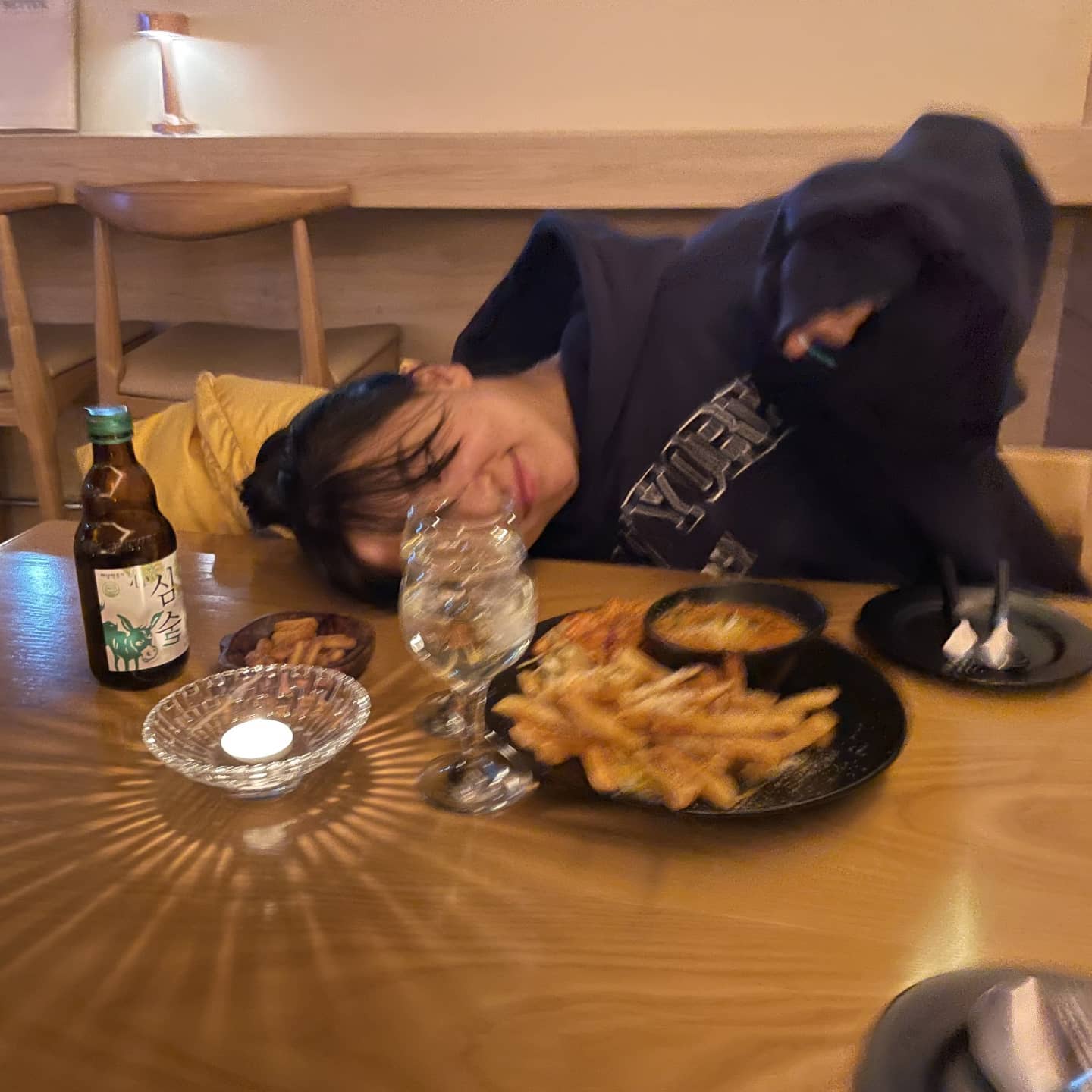 내가 이길 수 있다는 마음가짐으로 일단 노려본다👀
